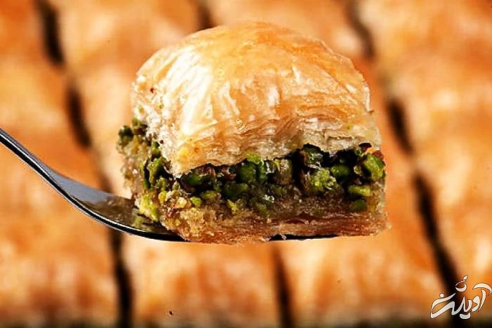 باقلوا از سوغات قزوین باقلوا